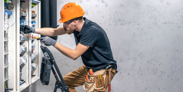 Best Licensed Electrician  in Sandy Oaks, TX